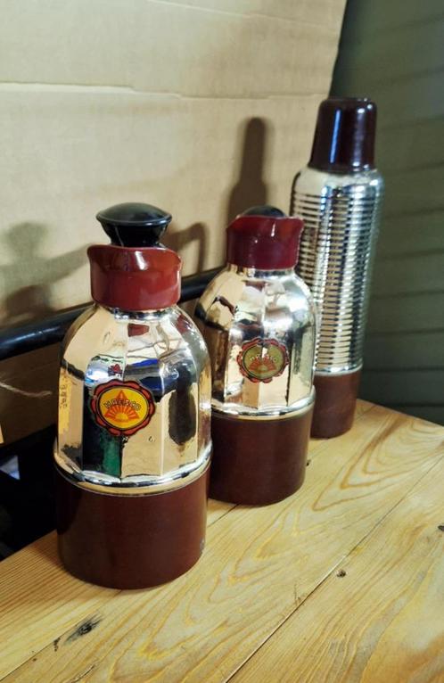 4 x 30'r jaren retro bakeliet thermosfles, thermoskan., Antiek en Kunst, Curiosa en Brocante, Ophalen of Verzenden