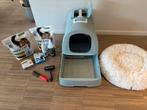 Pakket voor kat ( bak, kussen, eten, pipet,kammen,…, Dieren en Toebehoren, Ophalen, Zo goed als nieuw, Open