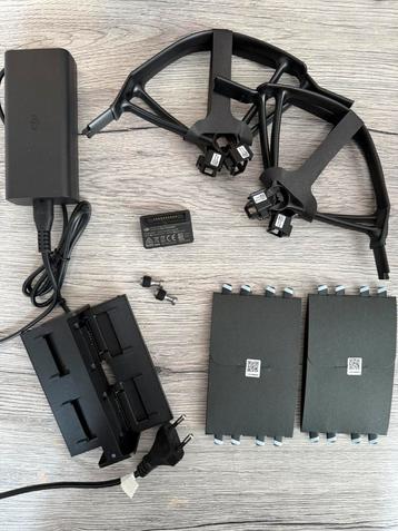 DJI Mavic Air accessoires: chargeur, housse de transport,.., Enlèvement, Comme neuf