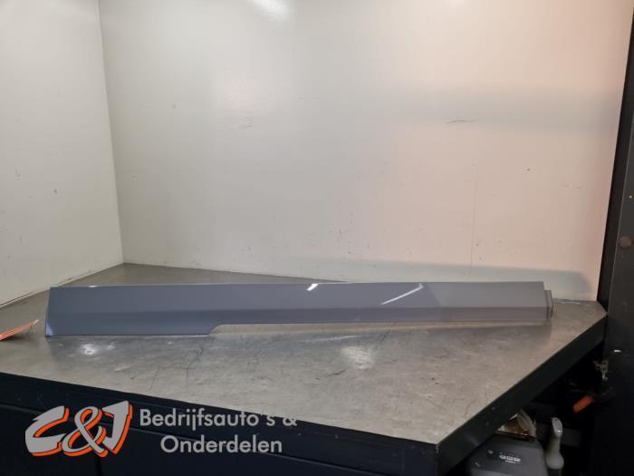 Rail porte coulissante droite d'un Ford Transit Custom, Autos : Pièces & Accessoires, Carrosserie & Tôlerie, Ford, Utilisé, 3 mois de garantie