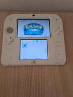 Zeer mooie witte Nintendo 2ds met oplader, geheugenkaart, Ophalen of Verzenden, Zo goed als nieuw, 2DS