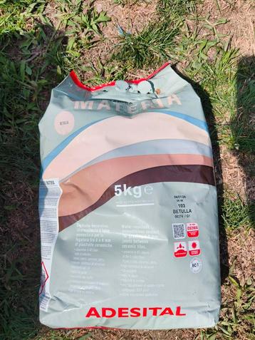 Te koop: voegkit beschikbaar voor biedingen