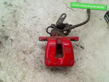 REMKLAUW LINKS ACHTER rood Volkswagen Golf VI (5K1) beschikbaar voor biedingen