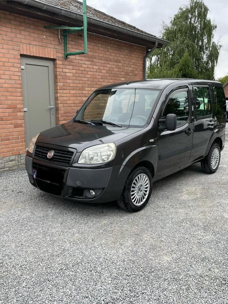Fiat Doblo 1400 essence 2009 avec demande d’immatriculation, Auto's, Fiat, Particulier, Doblo, ABS, Airbags, Bluetooth, Centrale vergrendeling