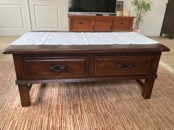 salontafel met diepe lades beschikbaar voor biedingen