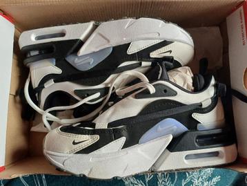 Baskets nike furioza 37,5 beschikbaar voor biedingen