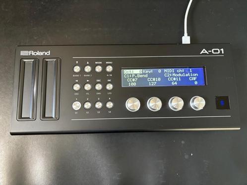 Roland Boutique A-01 controller + generator, Muziek en Instrumenten, Synthesizers, Zo goed als nieuw, Roland, Ophalen