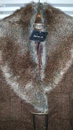 Manteau femme 60% laine col amovible neuf taille 40 pour 50€, Enlèvement, Comme neuf