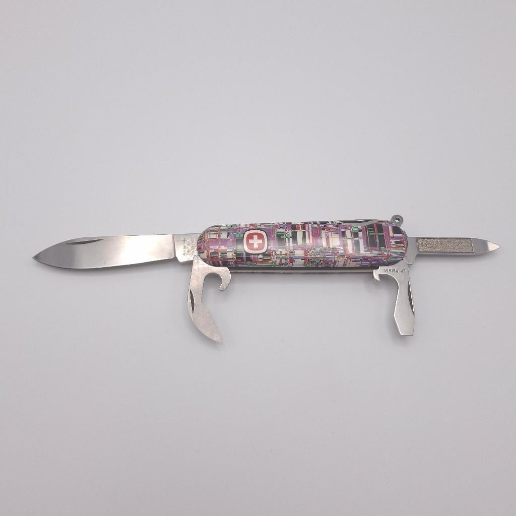 Couteau militaire suisse Wenger Snife « 7th Avenue », Caravanes & Camping, Enlèvement ou Envoi, Comme neuf