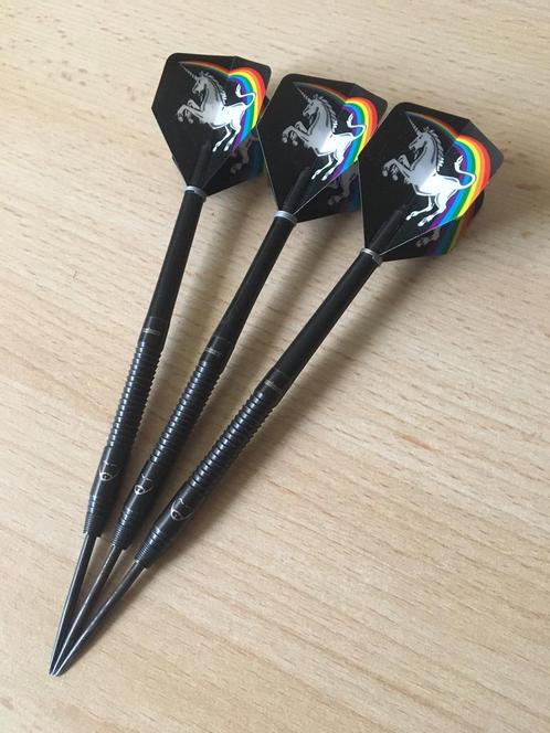 Unicorn Devon Petersen phase 2 black darts 22 gram, Sport en Fitness, Darts, Gebruikt, Pijlen, Ophalen of Verzenden