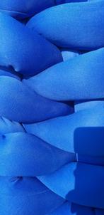 Marjoelblauw kussen met gedraaid design, Ophalen, Zo goed als nieuw, Blauw