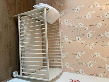 Mooie babykamer in goeie staat  beschikbaar voor biedingen