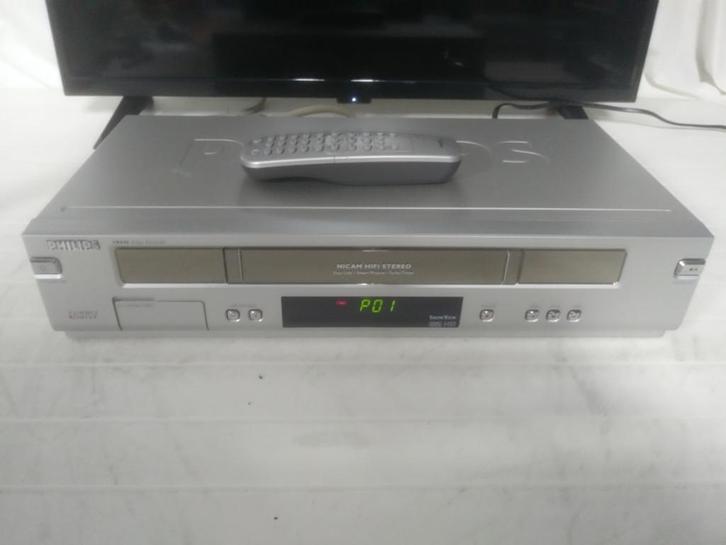 Philips VR840 HiFi stereo video recorder + afstandsbediening, Audio, Tv en Foto, Videospelers, Gebruikt, VHS-speler of -recorder