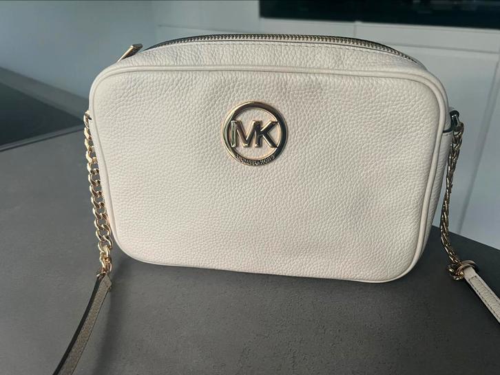 Michael Kors crossbody tas wit met goud, Handtassen en Accessoires, Tassen | Schoudertassen, Zo goed als nieuw, Overige merken