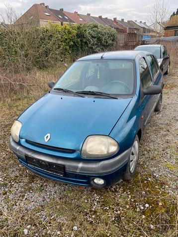 Renault clio benzine voor aparte onderdelen 1.4 beschikbaar voor biedingen