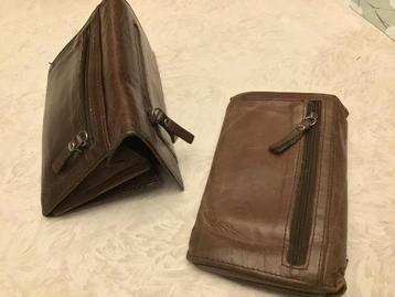 2 lederen portefeuilles geldbeugels portemonnees beschikbaar voor biedingen