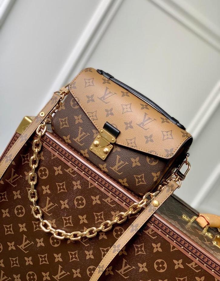 Louis vuitton Metis east west, Bijoux, Sacs & Beauté, Sacs | Sacs Femme, Neuf, Sac à main, Brun, Enlèvement ou Envoi
