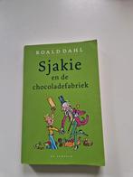 Roald Dahl - Sjakie en de chocoladefabriek, Boeken, Ophalen of Verzenden, Zo goed als nieuw, Roald Dahl
