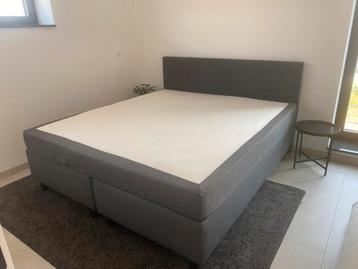 Boxspring 180 x 200 cm beschikbaar voor biedingen