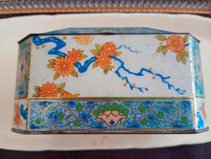 🪷 🌺 Achthoekige doos van metaal, vertind blik, beschilder, Verzamelen, Blikken, Gebruikt, Overige, Overige merken, Ophalen