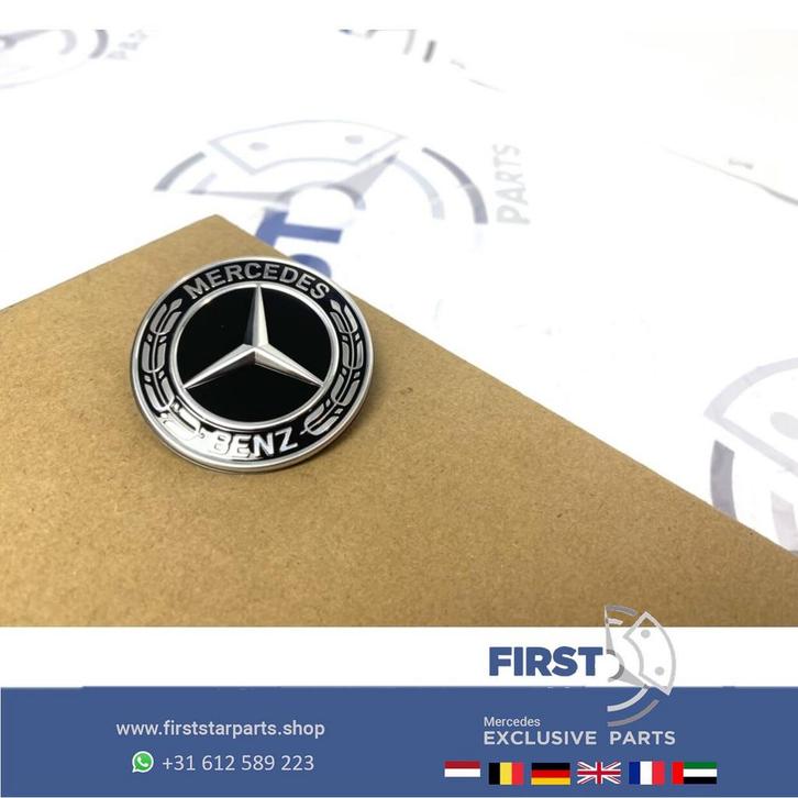 Mercedes AMG VOORBUMPER LOGO ZWART BADGE EMBLEEM W176 W177 V, Auto-onderdelen, Carrosserie, Mercedes-Benz, Gebruikt, Ophalen of Verzenden