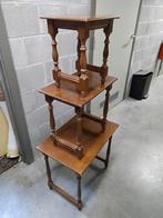 Trois tables basses, Enlèvement ou Envoi