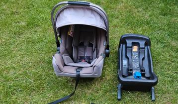 Siège auto coque Nuna + base isofix beschikbaar voor biedingen