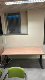 Tafel of bureau, Ophalen, Bureau