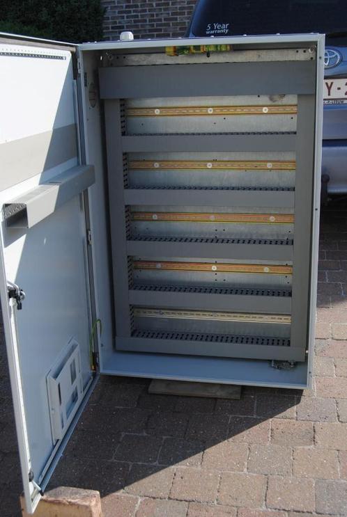 Metalen zekeringkast 170 modulen, 1,2 m x 80 cm x 31 cm., Doe-het-zelf en Bouw, Elektriciteit en Kabels, Gebruikt, Ophalen
