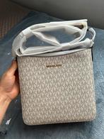 Michael kors handtas nieuw, Handtassen en Accessoires, Tassen | Damestassen, Ophalen, Nieuw, Beige