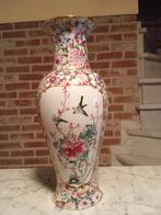 Zeldzame Handgeschilderd Chinese Porseleinen Vaas, Antiek en Kunst, Antiek | Vazen, Ophalen