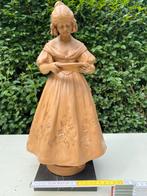 Antiek beeld - gesigneerd R. Aurili, Antiek en Kunst, Ophalen