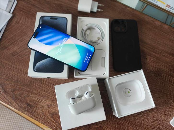 İphone 15promax 256gb airpods pro als nieuw, Telecommunicatie, Mobiele telefoons | Apple iPhone, Ophalen of Verzenden