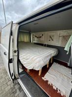 Volkswagen Transporter mét uitvouwbaar bed, 4 deurs, Stof, Wit, Grijs