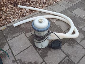 Zwembad filter. beschikbaar voor biedingen