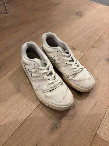 Creme sneakers New Balance maat 42 beschikbaar voor biedingen