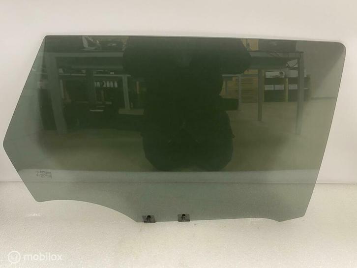 Portierruit Rechts Achter Renault Captur 1 ORIG 823003033R, Auto-onderdelen, Ruiten en Toebehoren, Renault, Gebruikt, Ophalen of Verzenden