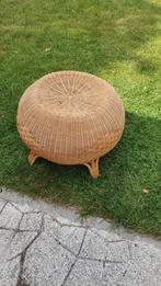 POUF / PORTE PLANTE VINTAGE('70) OSIER TISSE & PIEDS BAMBOU, Maison & Meubles, Enlèvement ou Envoi, Comme neuf, Bois