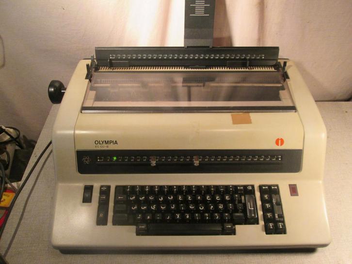 Machine à écrire arabe électronique Prima, Antiquités & Art, Antiquités | Bureau & Affaires, Enlèvement ou Envoi