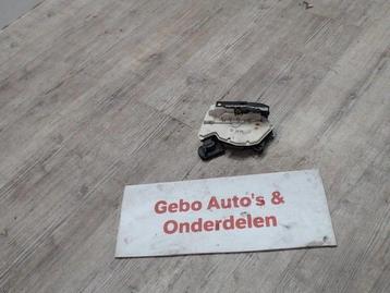 PORTIERSLOT LINKS ACHTER Volkswagen Golf VI (5K1) beschikbaar voor biedingen