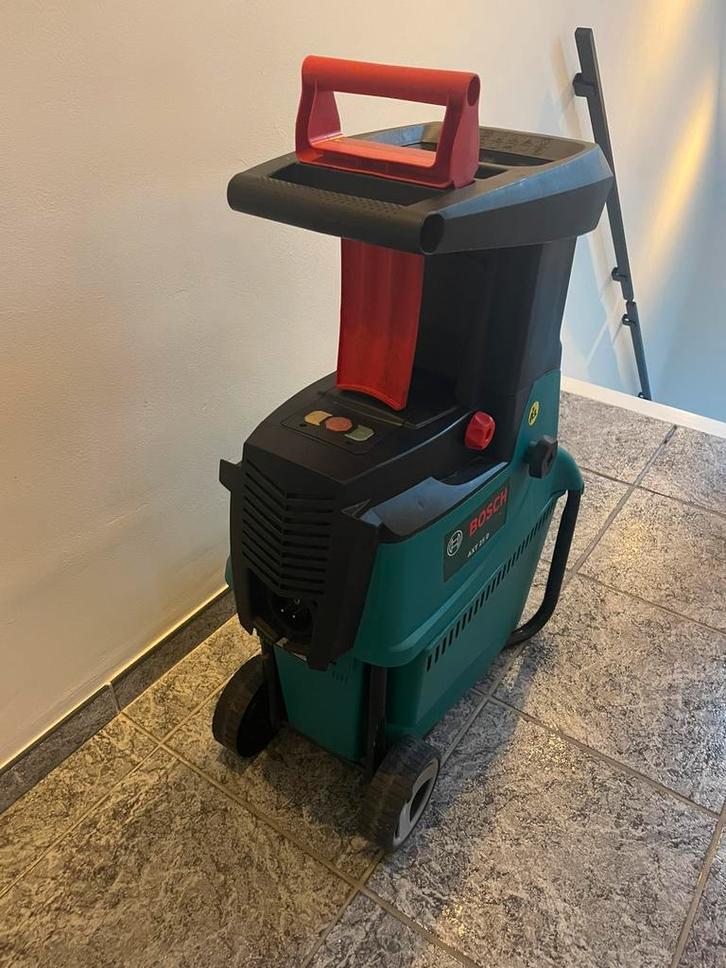 Bosch krachtige hakselaar, Jardin & Terrasse, Déchiqueteurs, Utilisé, Électrique, Sac de ramassage, Enlèvement
