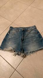 Short jeans High rise mom T34, Vêtements | Femmes, Culottes & Pantalons, Porté