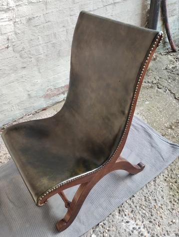 Slipper chair  by  Pierre Lottier...prima staat...0478028005