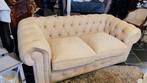 Chesterfield model zetel twee personen, taupe kleurige, Ophalen, Zo goed als nieuw, Tweepersoons, Stof
