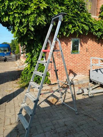 Ladder 7 treden, 2 à 4 mètres, Pliable ou rétractable/escamotable, Échelle, Enlèvement