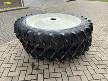 Kleber Cropker 300/95R46 incl. NH velgen tractor agri beschikbaar voor biedingen