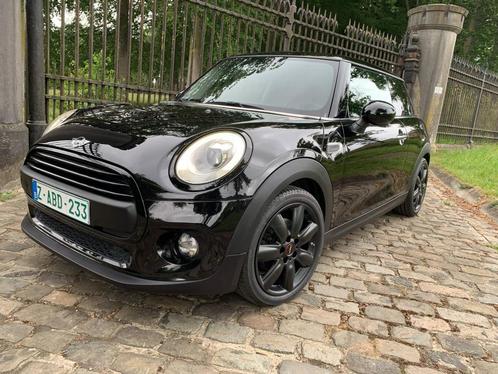 mini cooper **black pack **navi *full led * 17' alu velgen*, Auto's, Mini, Bedrijf, Te koop, Cooper, ABS, Airbags, Airconditioning