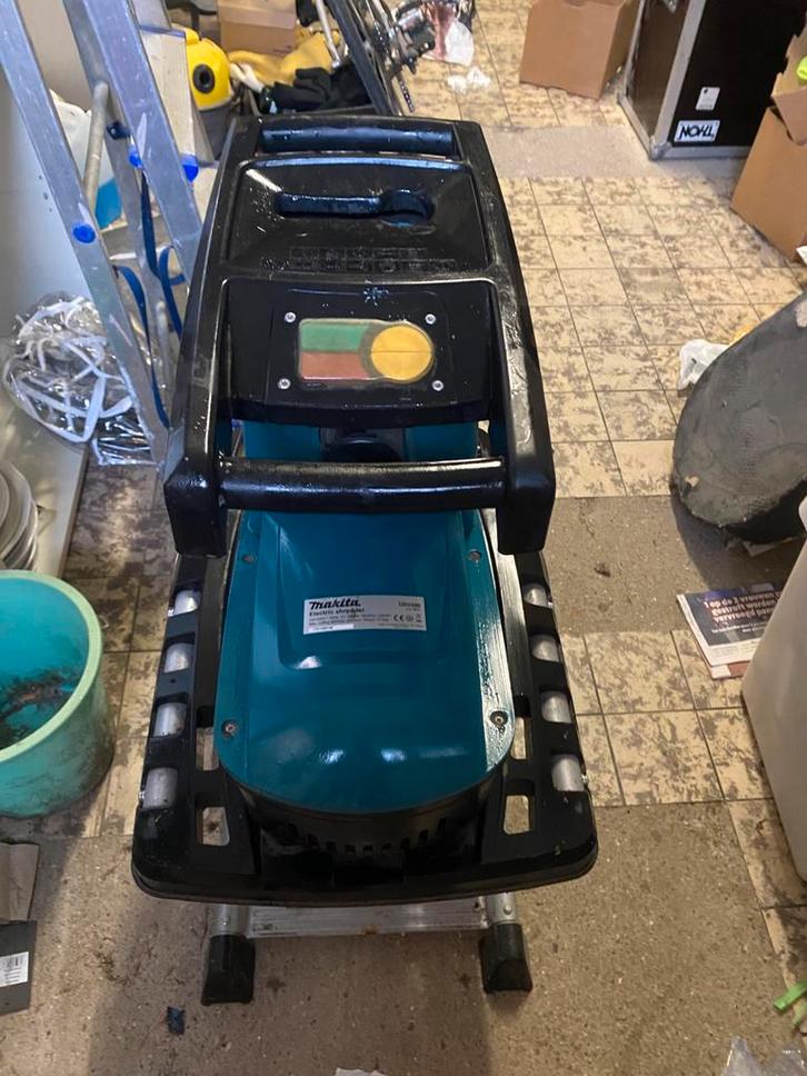 Makita UD 2500 Electrische hakselaar, Tuin en Terras, Hakselaars, Zo goed als nieuw, Ophalen