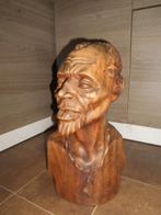 Houten beeld - Afrikaanse man. Dateert 1963, Antiek en Kunst, Ophalen of Verzenden