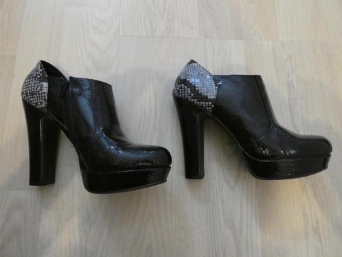 Enkellaars Lak PVC Zwart Maat 40, Kleding | Dames, Schoenen, Nieuw, Lage of Enkellaarzen, Zwart, Ophalen of Verzenden
